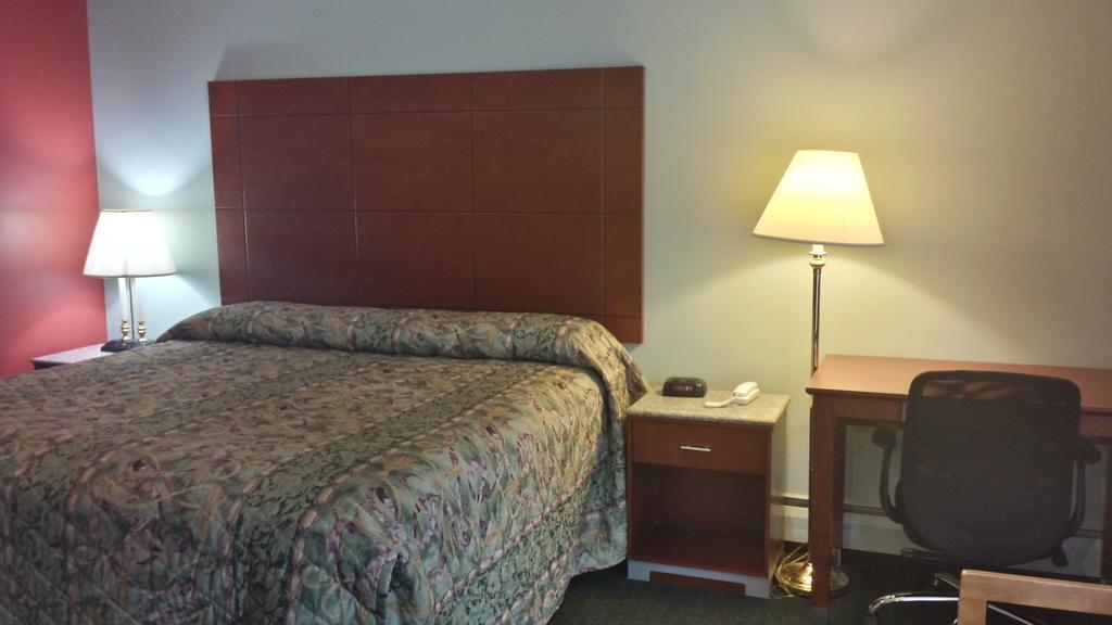 Budget Inn Fairport Номер фото